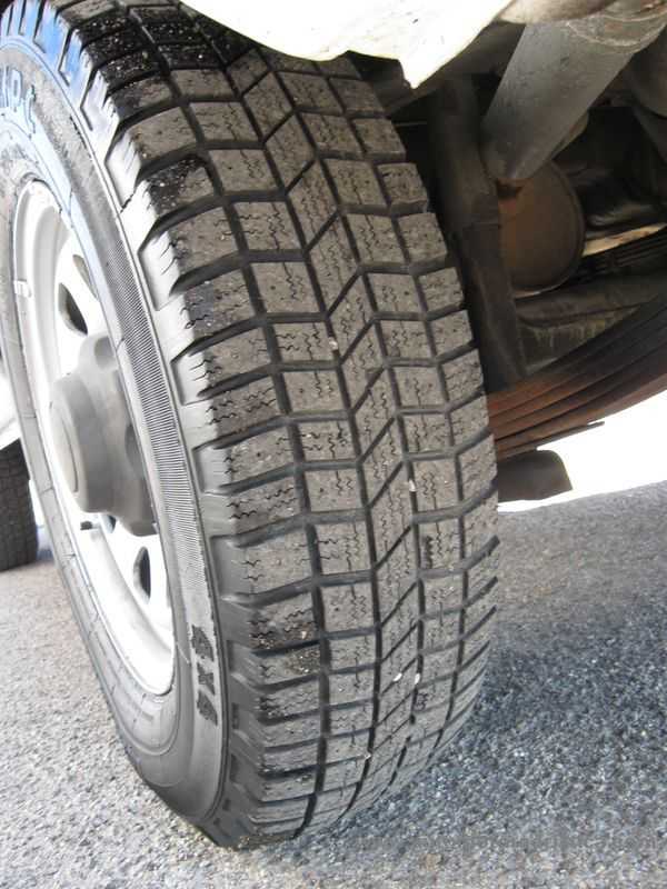 Vista pneumatici della Nissan Patrol pneumatici Nissan Patrol